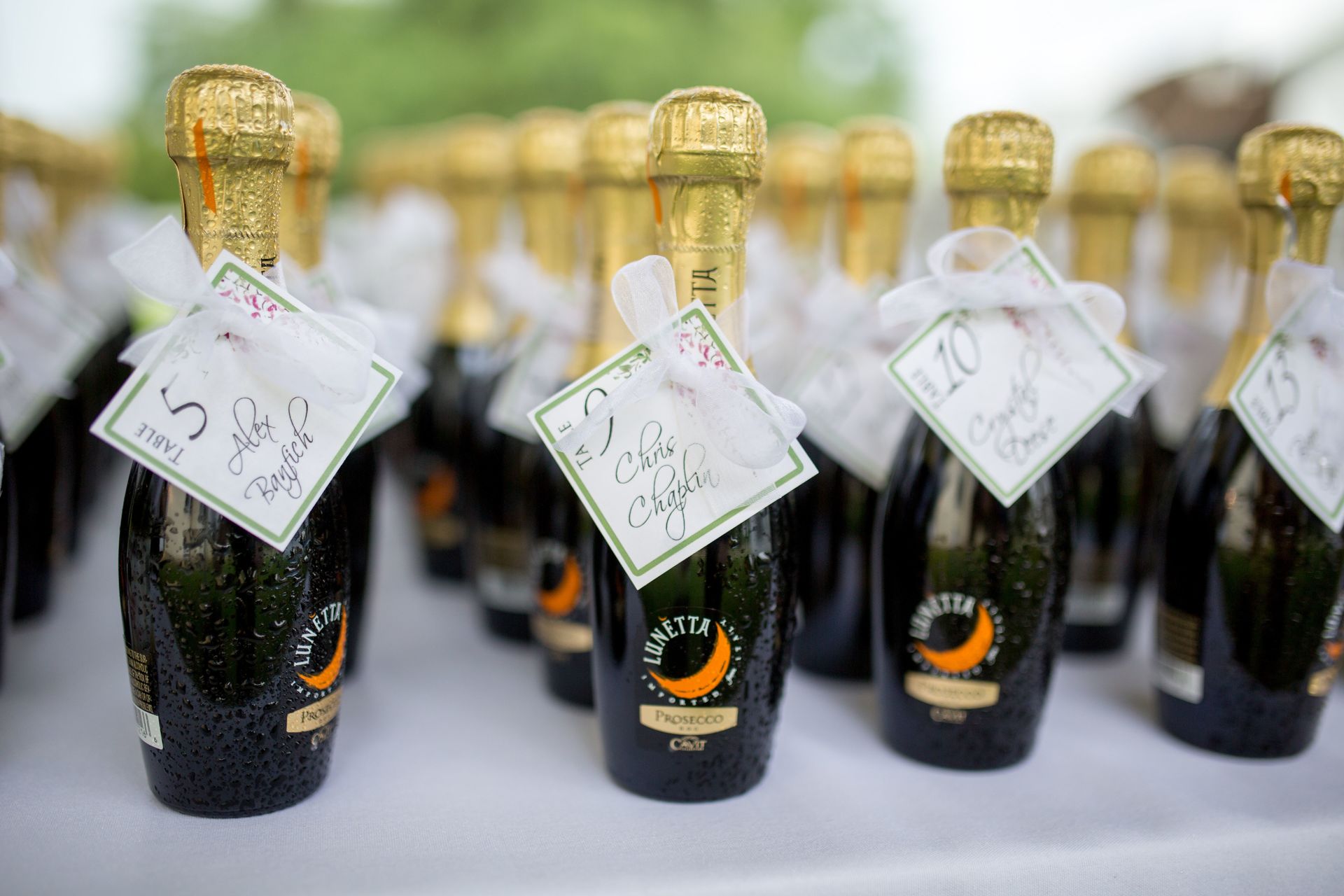 Свадебные сувениры и подарки для гостей: стоит ли их делать и какие?. Фото 15 Свадебные сувениры и подарки для гостей: стоит ли их делать и какие?. Фото 15