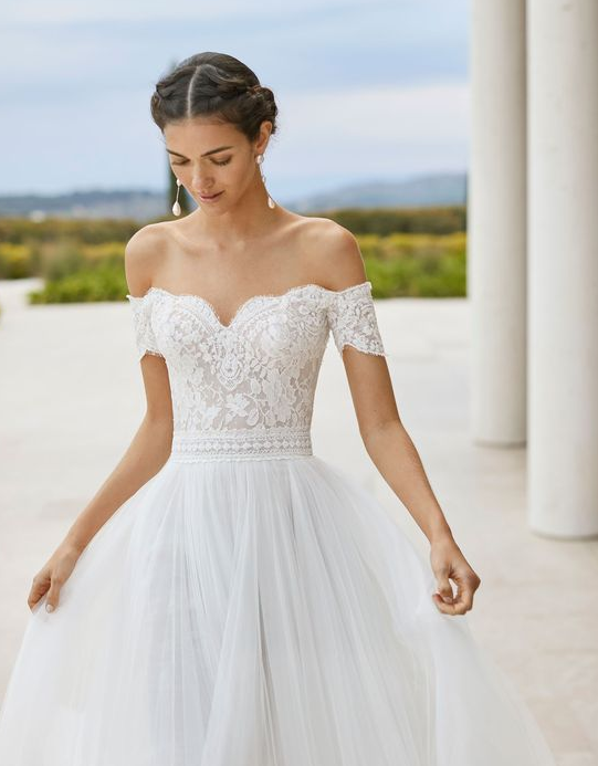 Какие платья подходят невестам с небольшим бюстом?. Фото 19 Какие платья подходят невестам с небольшим бюстом?. Фото 19
